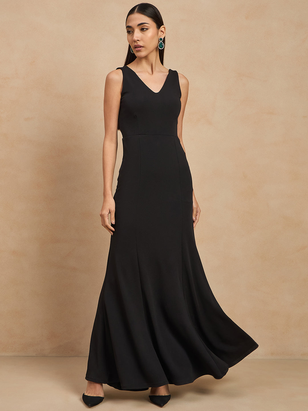 Solid Sleeveless V Neck Maxi Gown